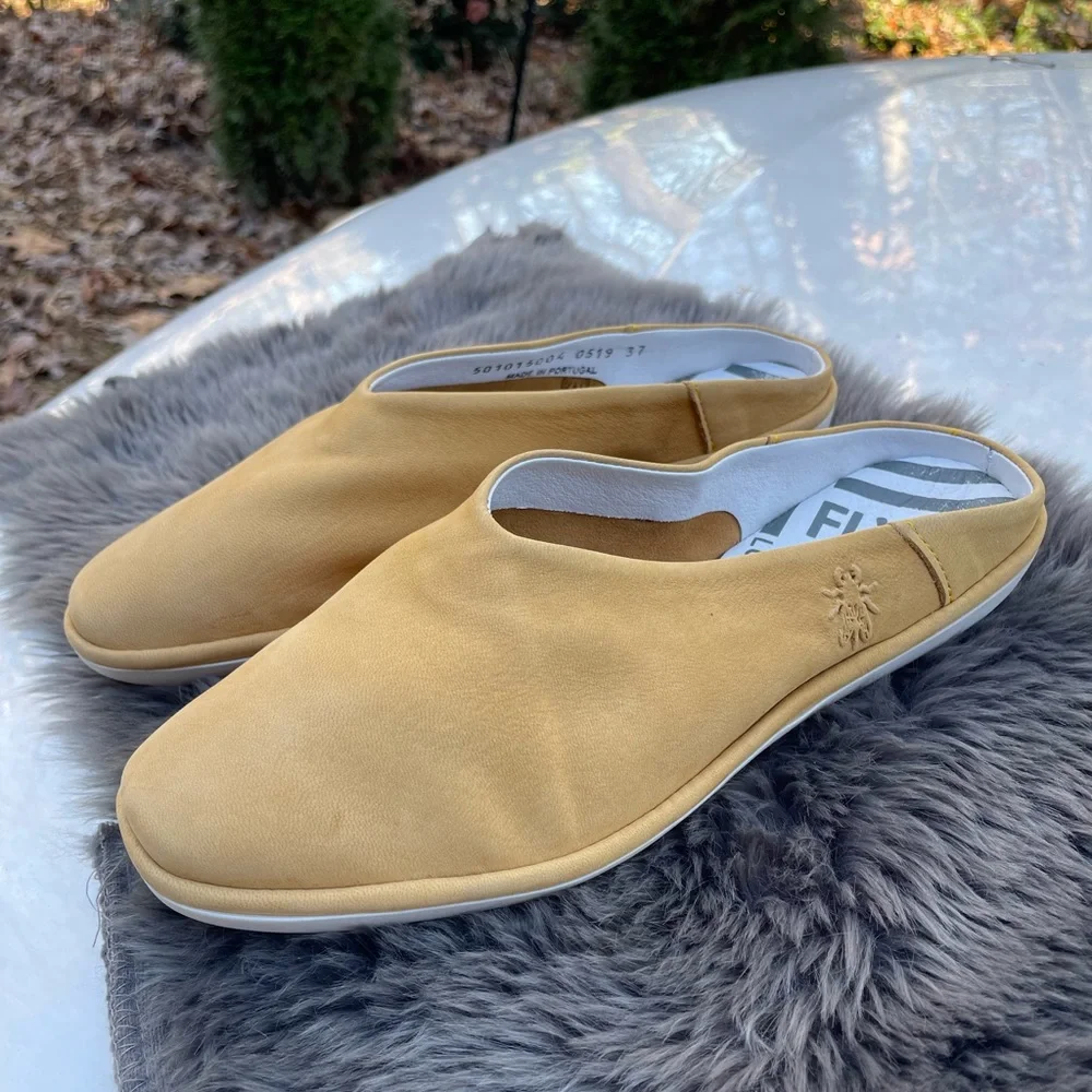 New Fly London Leather  Mules Flats Size 37 - Picture 11 of 14